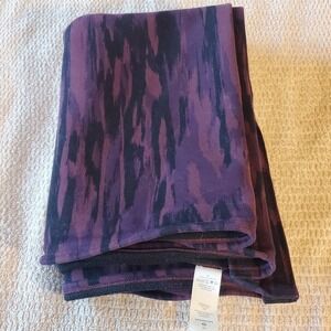 Lululemon Vinyasa Scarf Purple Black Ikat Camo Fleece Lined Snap Infinity Wrap